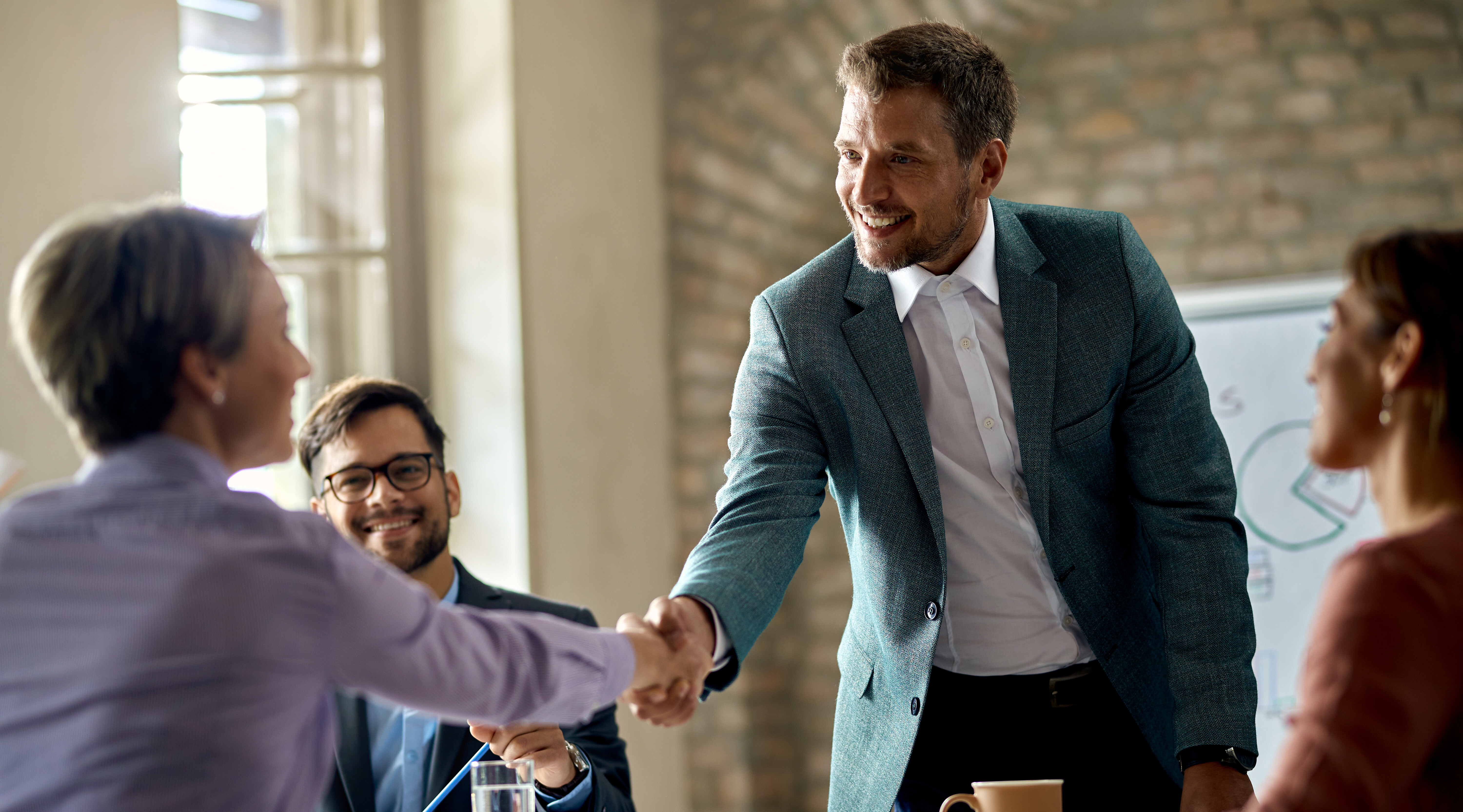 Die besten Plattformen zum Finden und Vergleichen von B2B-Partnern 