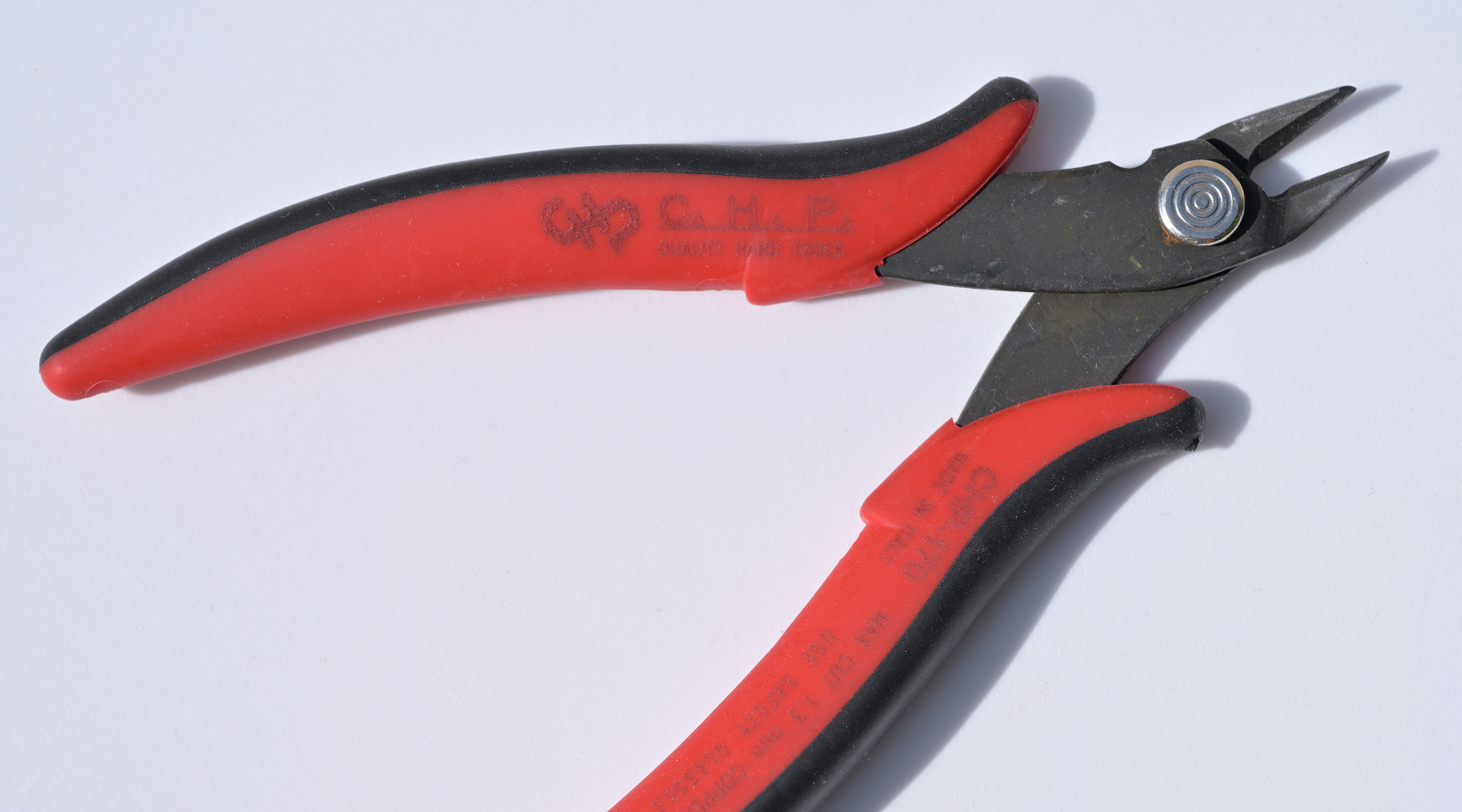 Welche Seitenschneider eignen sich für Elektronik und Feindraht?