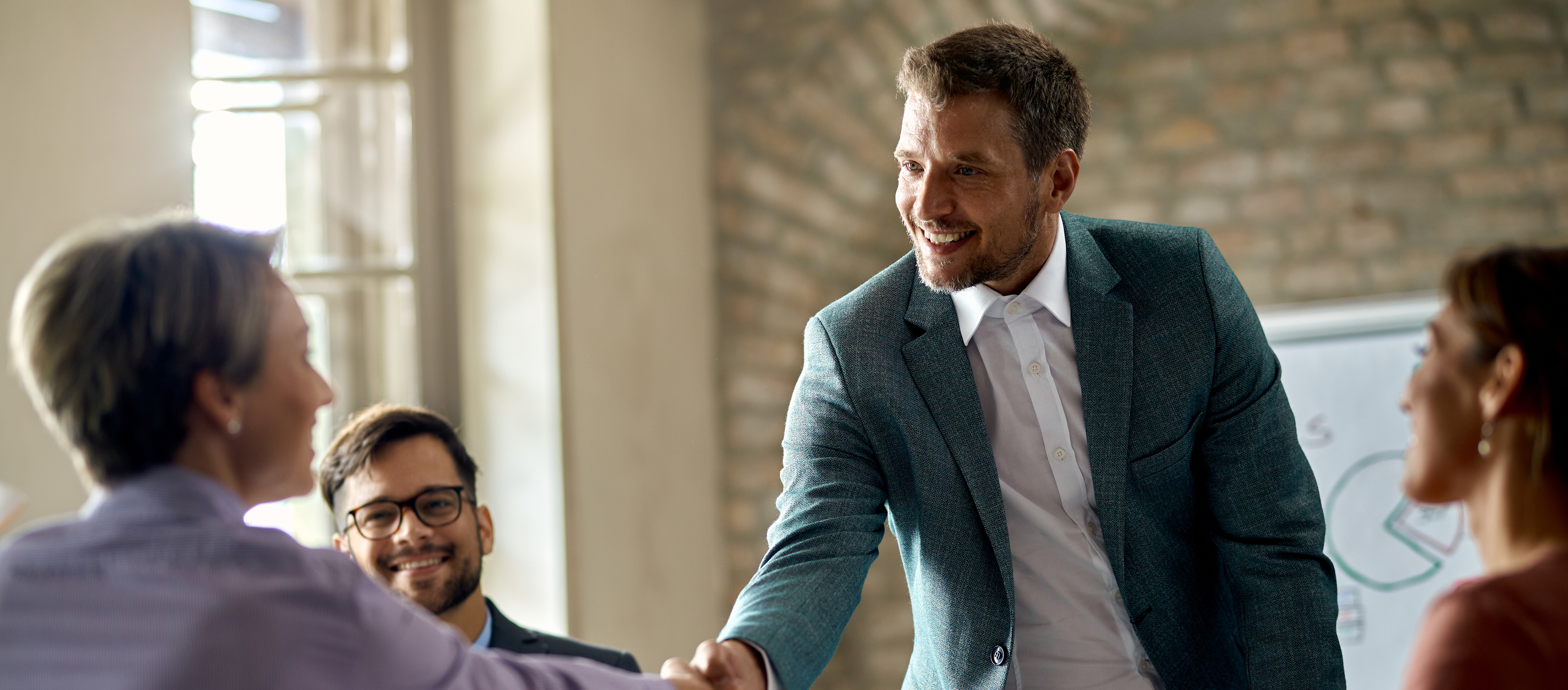Die besten Plattformen zum Finden und Vergleichen von B2B-Partnern 