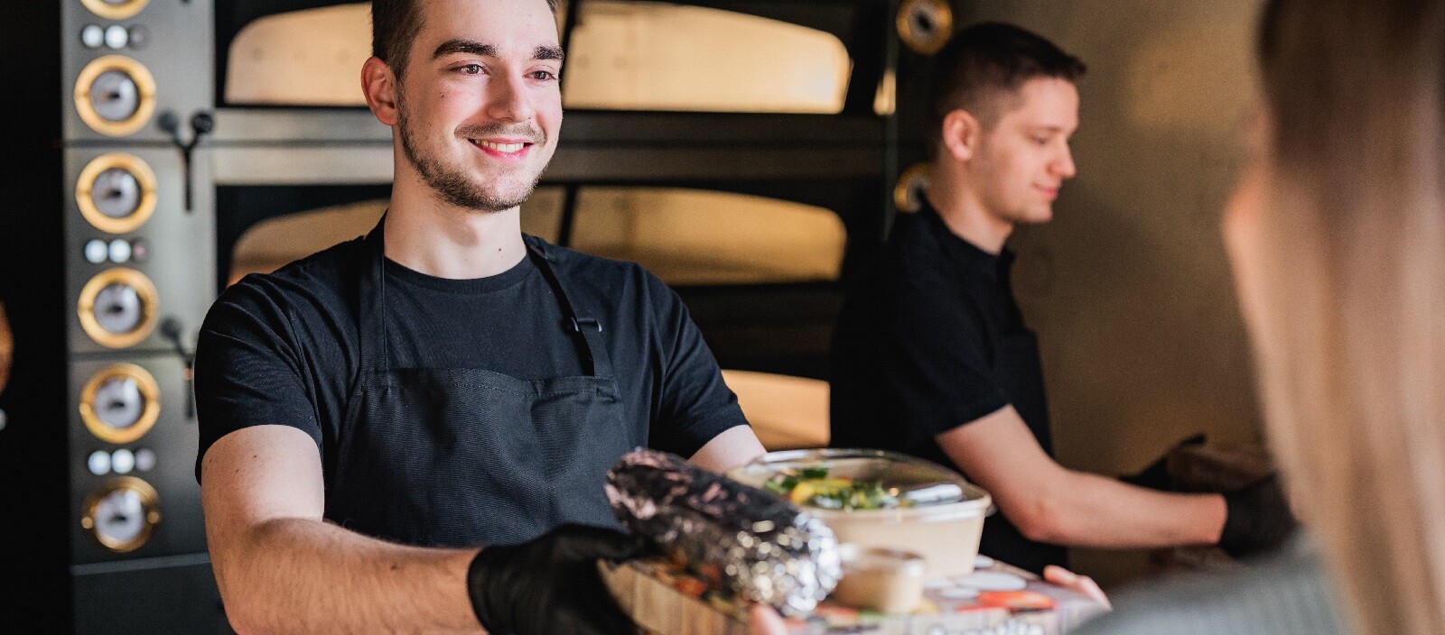 Erfolgreich im Großhandel: Wie Gude GmbH mit klarer Kundenfokussierung und wer liefert was (wlw) wächst