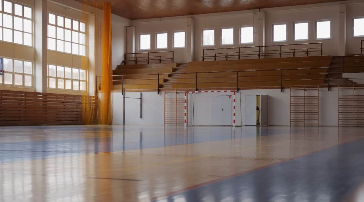 Innovative Lüftungstechnik beeinflusst die Leistung von Sportlern in Indoor-Anlagen.